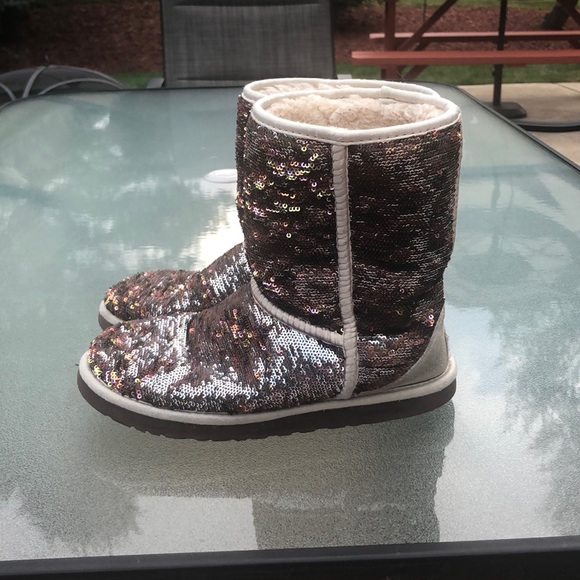UGG Shoes - Switch Color Sparkle UGG boots